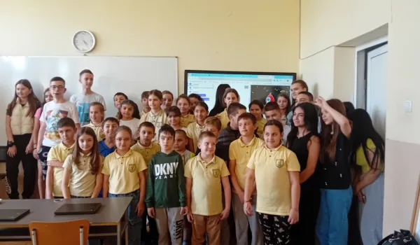 Изображение за Интегративен урок КМИТ и АЕ