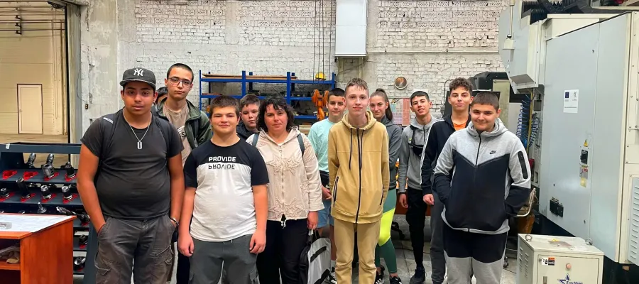 Основно изображение за Професиите и нашето образование