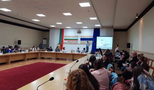 Изображение за УЧАСТИЕ В РЕГИОНАЛЕН МЛАДЕЖКИ ФОРУМ