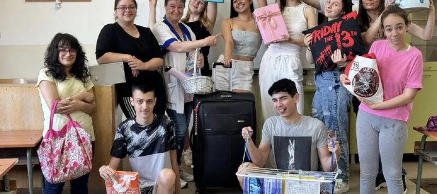 Основно изображение за ДЕН БЕЗ УЧЕНИЧЕСКИ РАНИЦИ