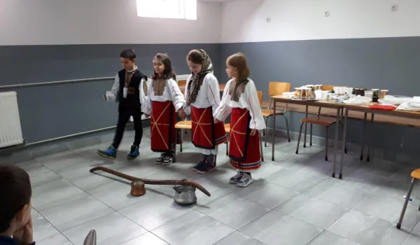 Изображение за Различен коледен урок!