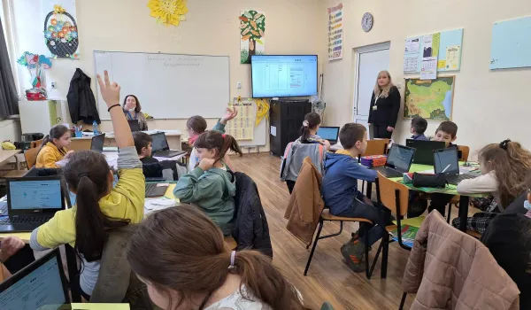 Изображение за Обучението ни в часовете