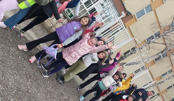 Изображение за По следите на ...